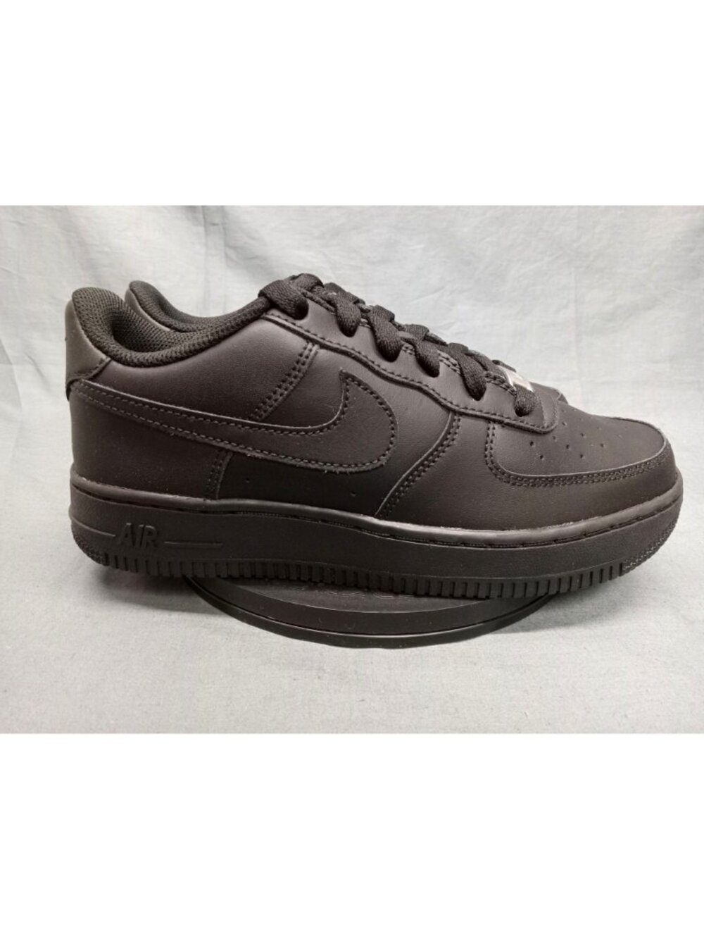 Nike Air Force 1 LE (GS) Sneakers Triple Black Boys Size 5.5 NEW NO BOX! - Picture 4 of 11